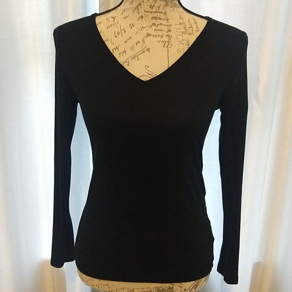 V-Neck Gap Tee Black